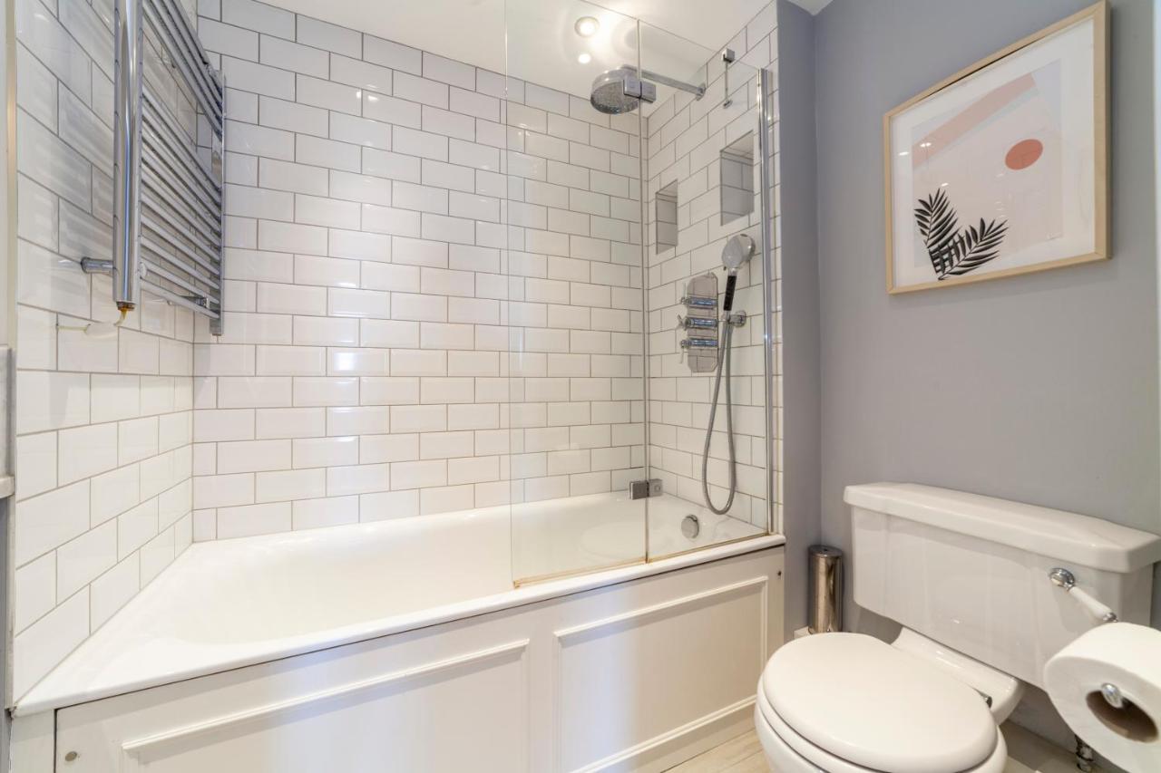 Appartamento Perfect Location & Spacious Kensington Flat Londra